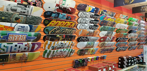 Skateboard Shop «Funtastik Skate and Snowboard Shop», reviews and photos, 18 W Main St, Mechanicsburg, PA 17055, USA