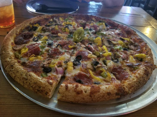 Pizza Restaurant «BLACKSTONE PUB & EATERY», reviews and photos, 525 Broad St, Gadsden, AL 35901, USA