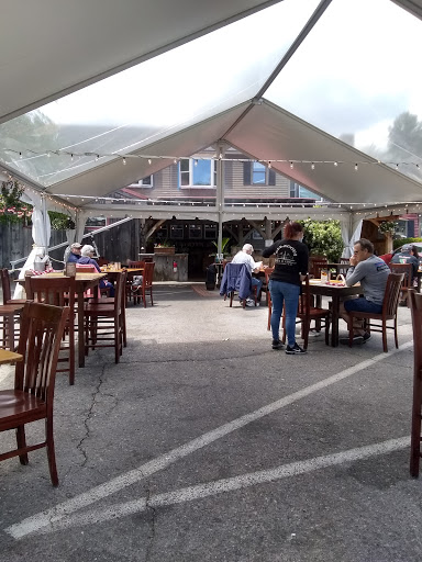 Restaurant «Ellacoya Barn & Grille», reviews and photos, 2667 Lake Shore Rd, Gilford, NH 03249, USA