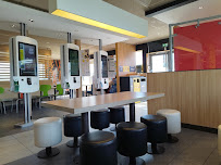 Atmosphère du Restauration rapide McDonald's à Saint-Amand-Montrond - n°2