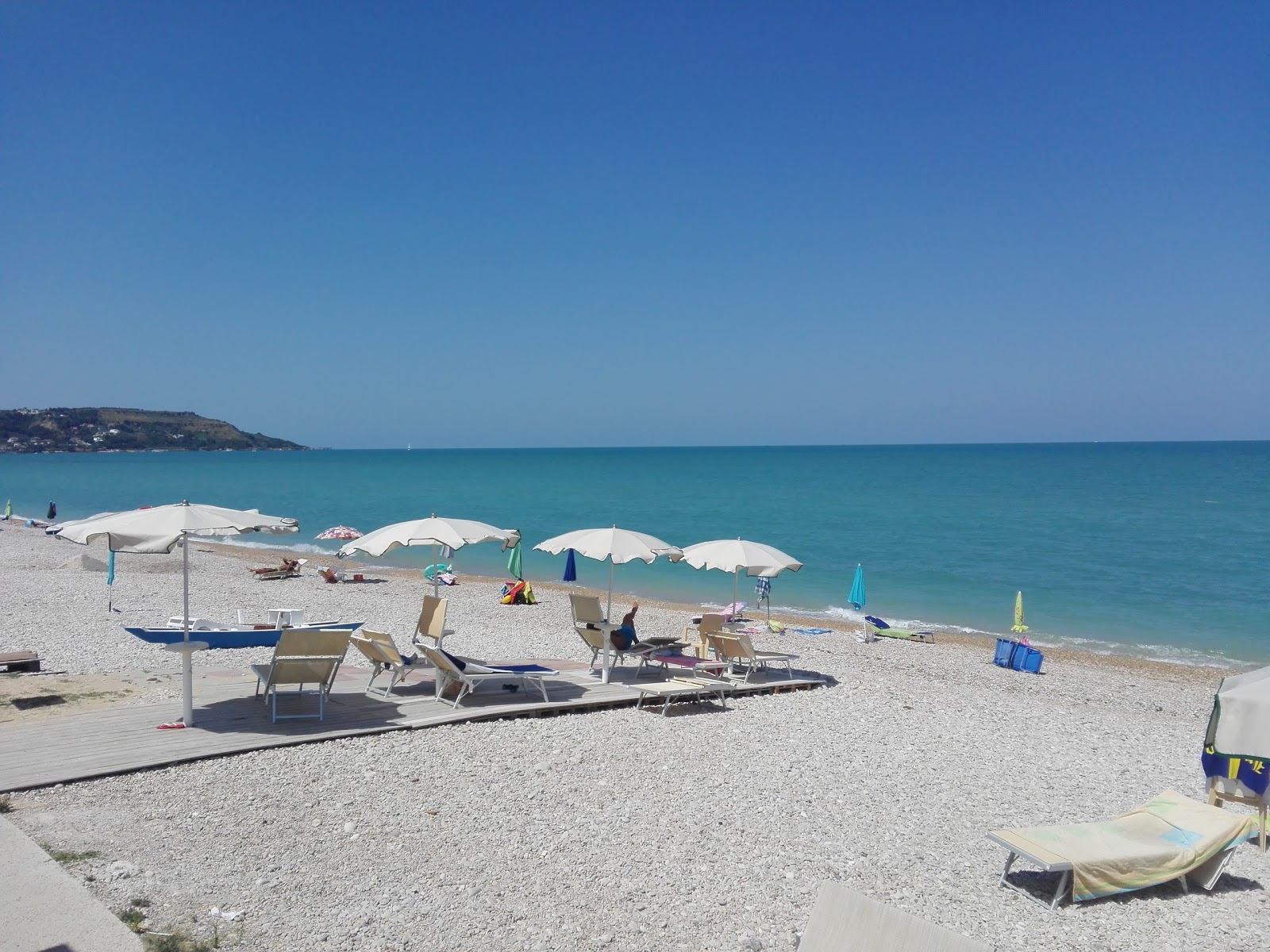Fotografie cu Spiaggia di Fossacesia Marina și așezarea