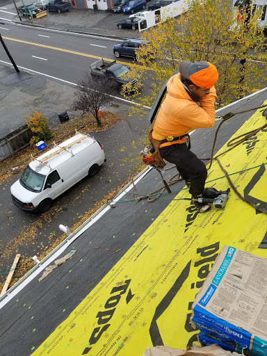 Roofing Contractor «Mastercraft Roofing Siding Windows», reviews and photos, 49 Whiting St, Hingham, MA 02043, USA