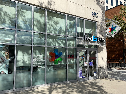 FedEx Office Print & Ship Center, 600 Technology Square, Cambridge, MA 02139, USA, 