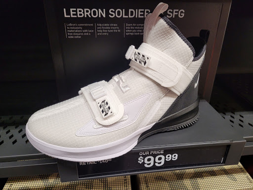 Clothing Store «Nike Factory Store», reviews and photos, 661 S Fork Ave SW Suite H, North Bend, WA 98045, USA