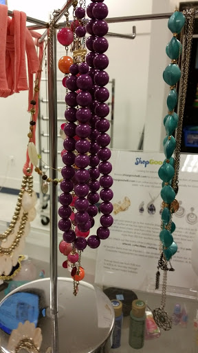 Thrift Store «Goodwill», reviews and photos, 1600 Valley W Dr, West Des Moines, IA 50265, USA