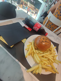 Plats et boissons du Restaurant de hamburgers Vivanda Burger à Orly - n°20