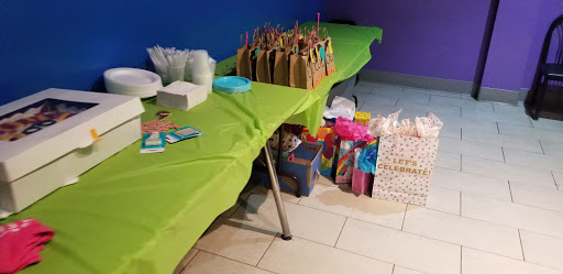 Amusement Center «@ Play Amusements», reviews and photos, 229 Broadhollow Rd, Farmingdale, NY 11735, USA