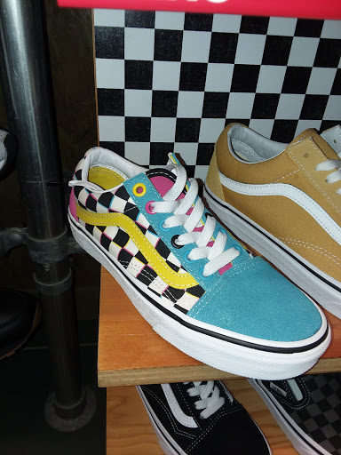 Shoe Store «Journeys», reviews and photos, 1086 Florence Mall, Florence, KY 41042, USA