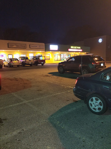 Supermarket «Selectos Latin Market & Deli», reviews and photos, 3810 Jefferson Davis Hwy, Fredericksburg, VA 22408, USA