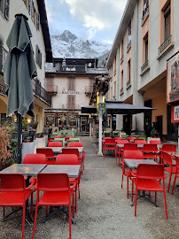 Atmosphère du Restaurant italien Le Bartavel à Chamonix-Mont-Blanc - n°2