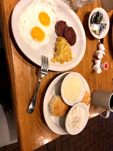 American Restaurant «Cracker Barrel Old Country Store», reviews and photos, 5580 Windward Pkwy, Alpharetta, GA 30004, USA