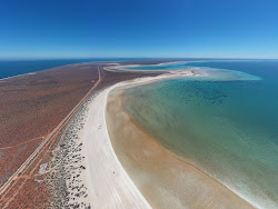 Photo de Shell Beach avec baie longue