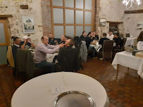 Atmosphère du Restaurant français Auberge la Lucarne aux Chouettes à Villeneuve-sur-Yonne - n°19