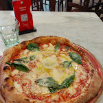 Photo n°1 de l'avis de Mariely.a fait le 07/03/2023 à 17:40 sur le  Pizzeria Carmnella dal 1892 à Naples
