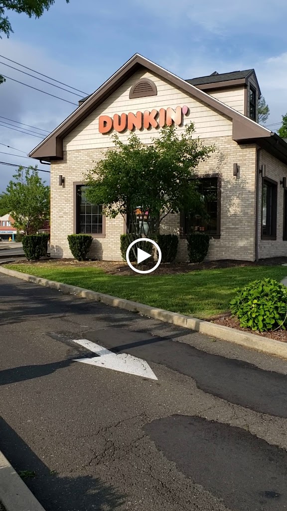 Dunkin' 06460