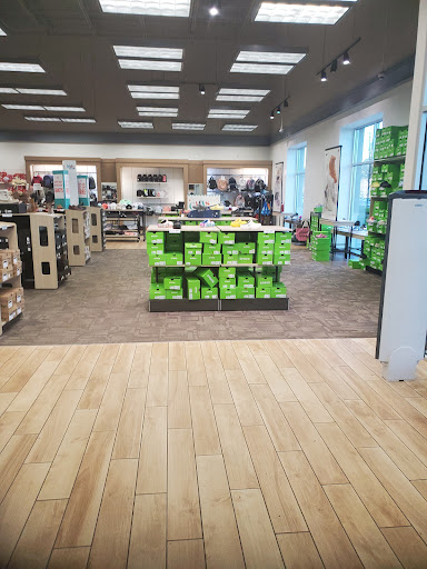 Shoe Store «Off Broadway Shoe Warehouse», reviews and photos, 1791 Oconee Connector #310, Athens, GA 30606, USA