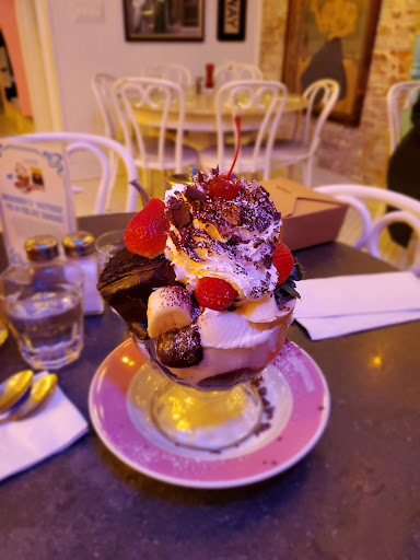 American Restaurant «Serendipity 3», reviews and photos, 225 E 60th St, New York, NY 10022, USA