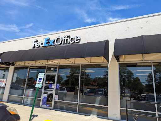 FedEx Office Print & Ship Center, 76 W Dundee Rd, Buffalo Grove, IL 60089, USA, 
