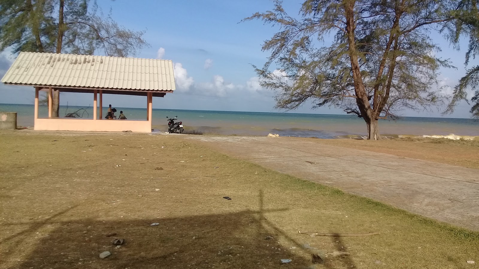 Foto van Sapom Beach met turquoise water oppervlakte