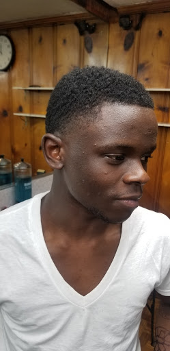 Barber Shop «Golden Star Barber Shop», reviews and photos, 3300 Nolensville Pike, Nashville, TN 37211, USA