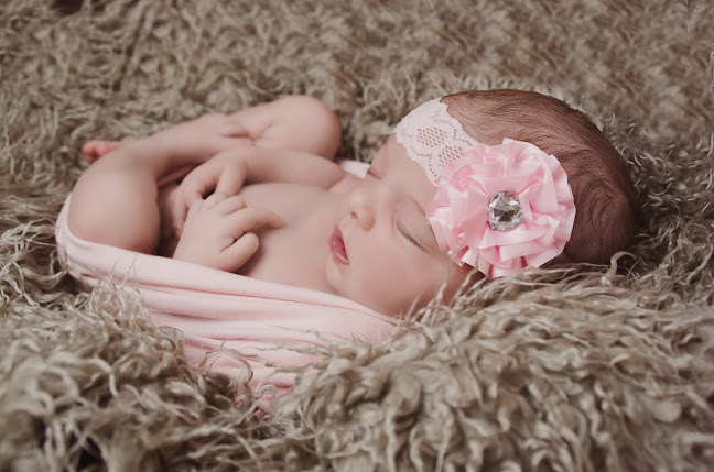 Comments and reviews of Sarah Firkins Newborn Photography
