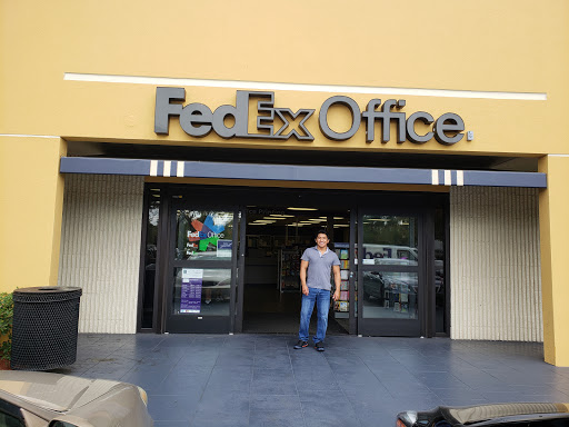 Print Shop «FedEx Office Print & Ship Center», reviews and photos, 2200 N University Dr, Coral Springs, FL 33071, USA