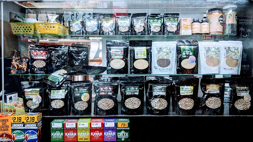 Tobacco Shop «Tobacco Outlet», reviews and photos, 1670 N Green Bay Rd, Zion, IL 60099, USA