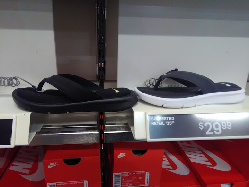 Clothing Store «Nike Factory Store», reviews and photos, 4101 S Carrollton Ave, New Orleans, LA 70119, USA