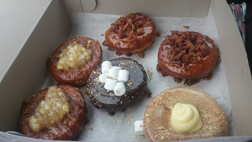 Donut Shop «Top That! Donuts», reviews and photos, 210 Ocean Ave, Point Pleasant Beach, NJ 08742, USA
