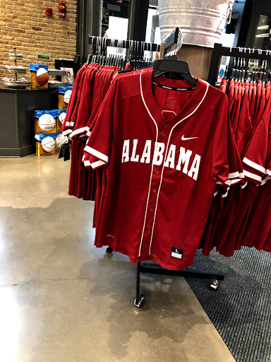 Book Store «University of Alabama Supply Store», reviews and photos, 751 Campus Dr W, Tuscaloosa, AL 35401, USA