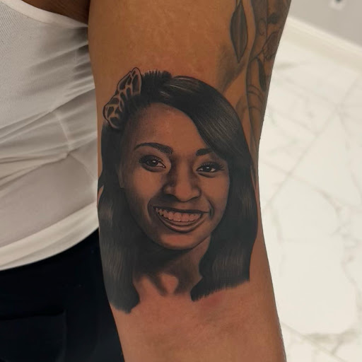 Book Store «Trents Bookshelf», reviews and photos, 8139 Elk Grove Blvd, Elk Grove, CA 95758, USA