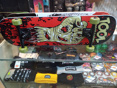 atomics skate shop