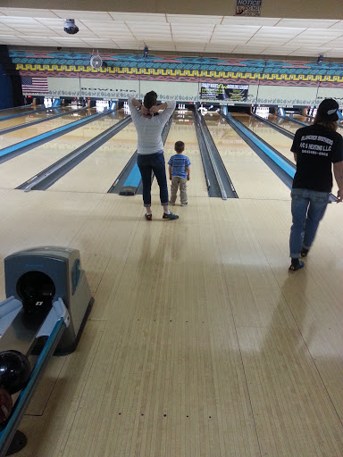 Bowling Alley «Wayne Bowling & Recreation», reviews and photos, 36900 Michigan Ave, Wayne, MI 48184, USA