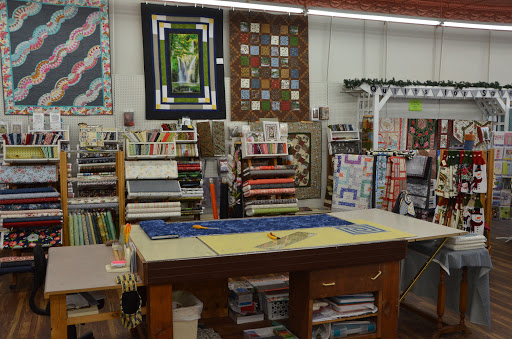 Quilt Shop «The Pickett Fence», reviews and photos, 100 W Blackhawk Ave, Prairie du Chien, WI 53821, USA