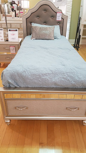 Furniture Store «American Signature Furniture», reviews and photos, 1924 W International Speedway Blvd, Daytona Beach, FL 32114, USA