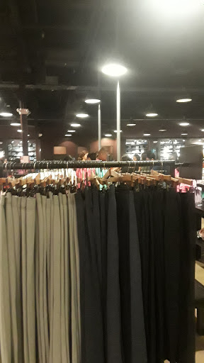 Clothing Store «Hollister Co. Outlet», reviews and photos, 4015 S Interstate Hwy 35, San Marcos, TX 78666, USA