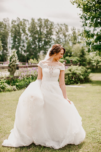 Bridal Shop «Bella Bridal Gallery», reviews and photos, 4301 Orchard Lake Rd Suite 190, West Bloomfield Township, MI 48323, USA