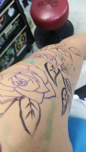 Tattoo Shop «Addicted 2 Tattoos», reviews and photos, 4819 E Busch Blvd #107, Tampa, FL 33617, USA