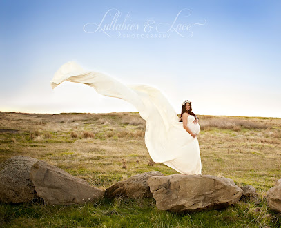Lullabies & Lace Photography