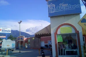 Plaza Aventura image