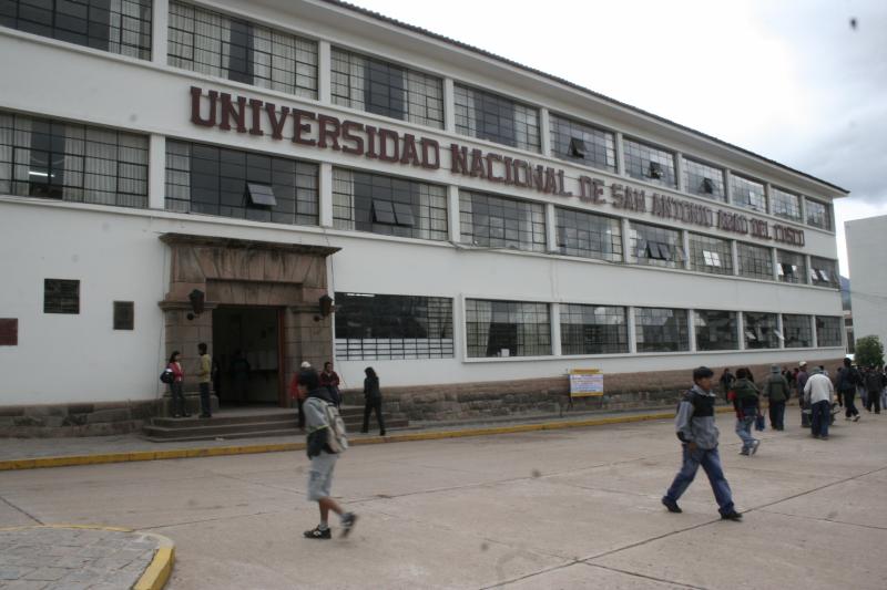 Universidad Nacional de San Antonio Abad del Cusco (UNSAAC)