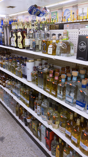 Liquor Store «Sunset Point Liquors», reviews and photos, 2516 Sunset Point Rd, Clearwater, FL 33765, USA