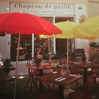 Atmosphère du Restaurant Chapeau de Paille - Bistrot Provençal à Saint-Rémy-de-Provence - n°17