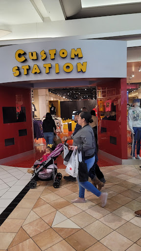 Toy Store «Disney Store», reviews and photos, 2000 Willowbrook Dr, Houston, TX 77070, USA