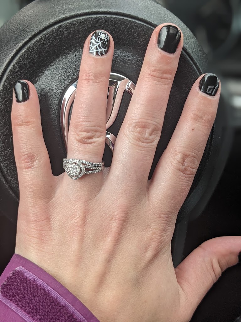 Holly Nails 98503