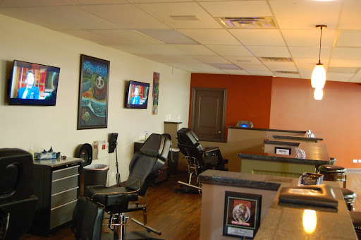 Tattoo Shop «Color Theory Tattoo», reviews and photos, 1047 E St Charles Rd, Lombard, IL 60148, USA