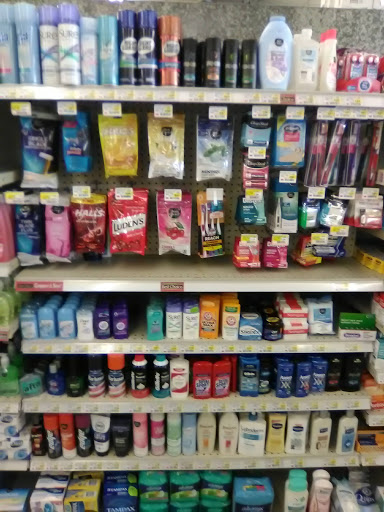 Grocery Store «Olde Towne Grocery», reviews and photos, 128 E Maple St, Jeffersonville, IN 47130, USA