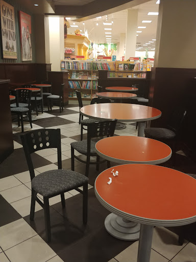 Book Store «Barnes & Noble Booksellers Palm Desert», reviews and photos, 72840 Highway 111 # 425, Palm Desert, CA 92260, USA