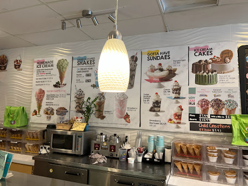 Ice Cream Shop «Marble Slab Creamery», reviews and photos, 780 E Road to Six Flags St #234, Arlington, TX 76011, USA