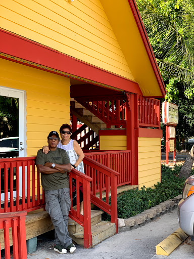 Cell Phone Store «Verizon», reviews and photos, 12190 Biscayne Blvd, North Miami, FL 33181, USA